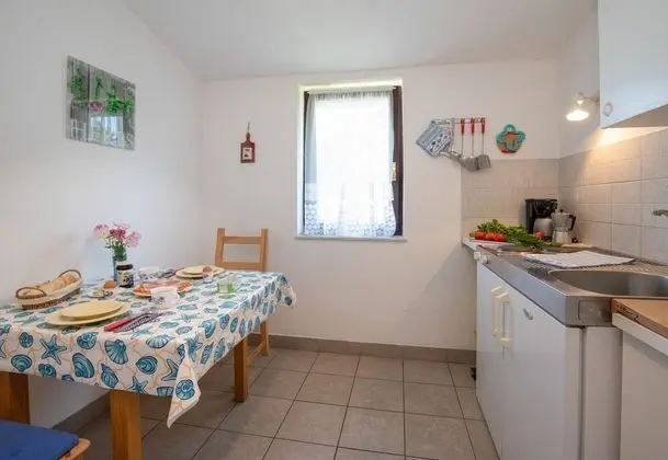 Family Apart Daire, 1 Çift Kişilik Yatak ve Çekyat, Bahçeli (Apartman Brankica 3 Island Krk)