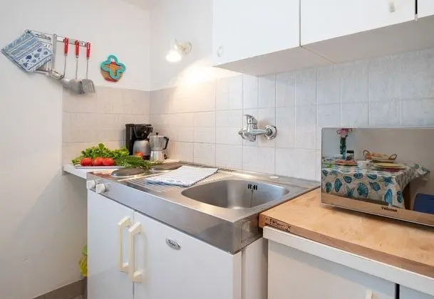 Family Apart Daire, 1 Çift Kişilik Yatak ve Çekyat, Bahçeli (Apartman Brankica 3 Island Krk)