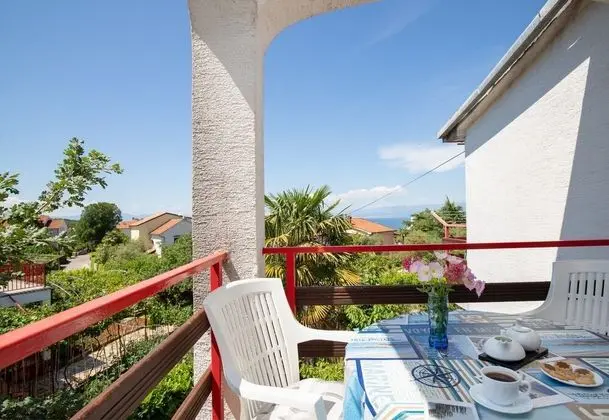 Family Apart Daire, 1 Çift Kişilik Yatak ve Çekyat, Bahçeli (Apartman Brankica 3 Island Krk)