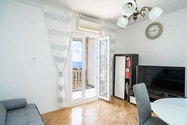 Apart Daire (Three-Bedroom Apartment)