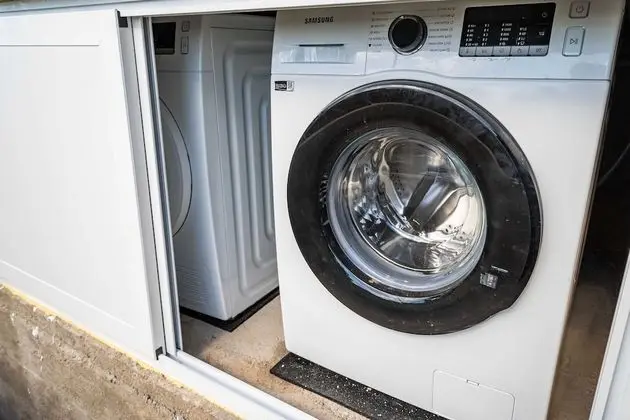 Apart Daire (Three-Bedroom Apartment)