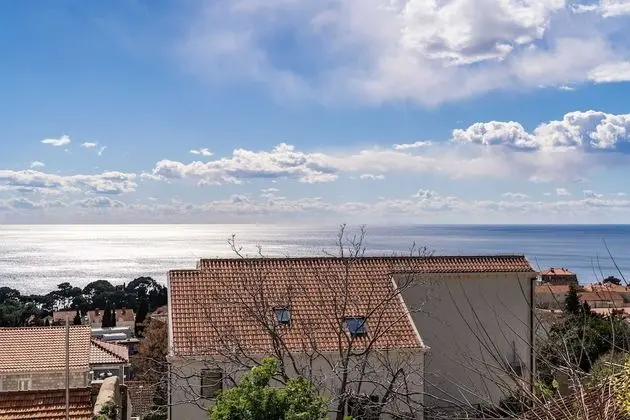 Apart Daire (Three-Bedroom Apartment)