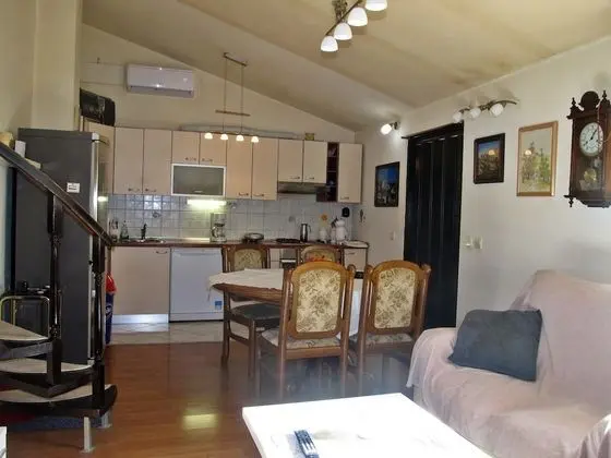 Comfort Apart Daire, 3 Yatak Odası, Balkon, Avlu Manzaralı