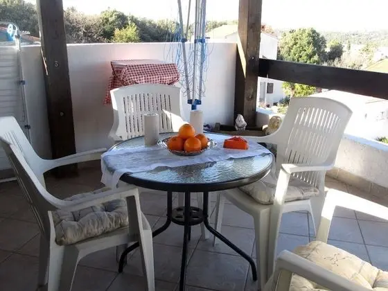 Comfort Apart Daire, 3 Yatak Odası, Balkon, Avlu Manzaralı