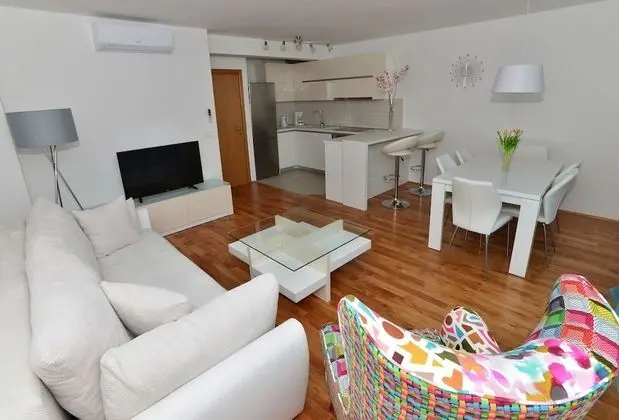 Apart Daire, Deniz Manzaralı