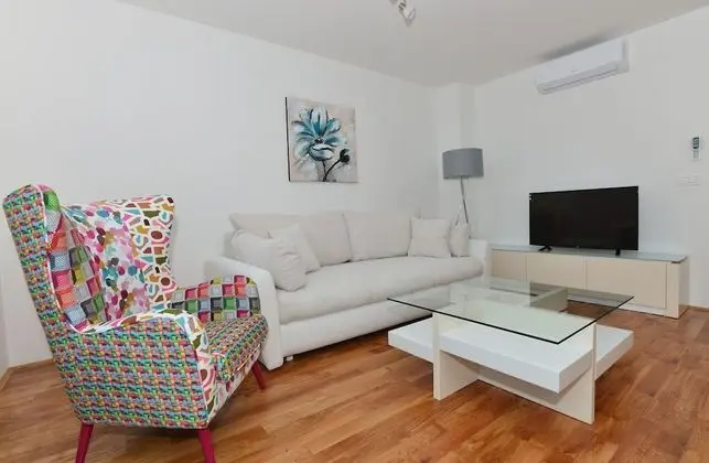 Apart Daire, Deniz Manzaralı