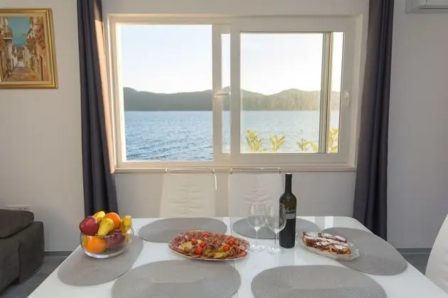 Apart Daire, Deniz Manzaralı