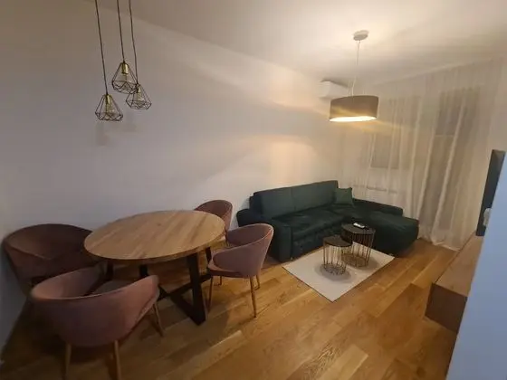 City Tek Büyük Yataklı Oda