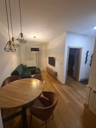 City Tek Büyük Yataklı Oda
