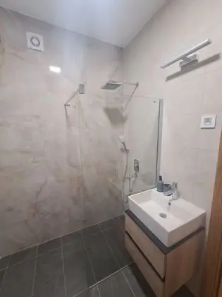 City Tek Büyük Yataklı Oda