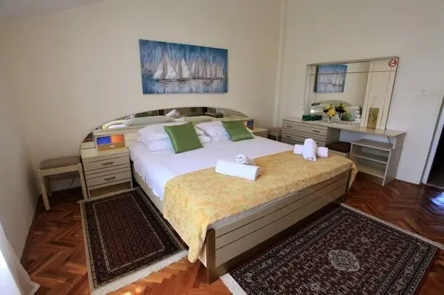 Apart Daire (Two Bedroom Apartment -Terrace and Ga)