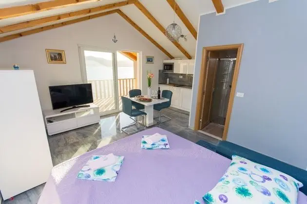 Stüdyo, Deniz Manzaralı