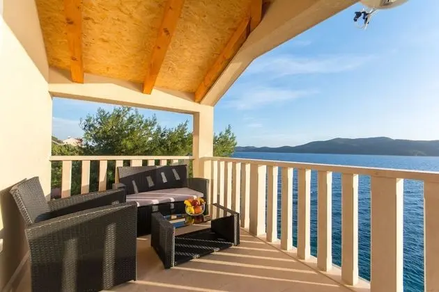 Stüdyo, Deniz Manzaralı