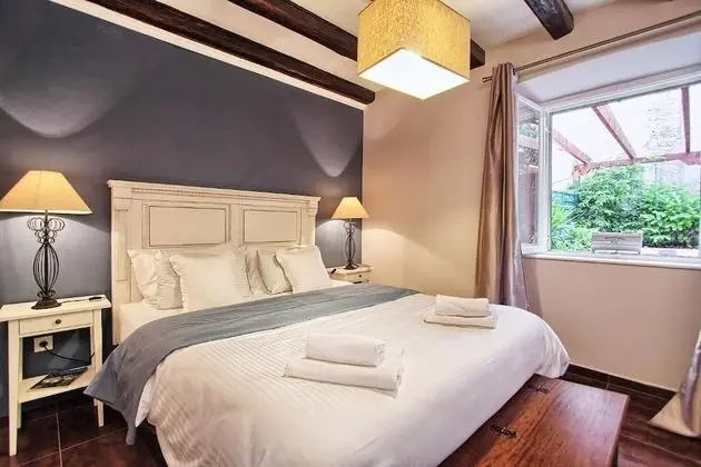 Comfort Apart Daire, Avlu Manzaralı