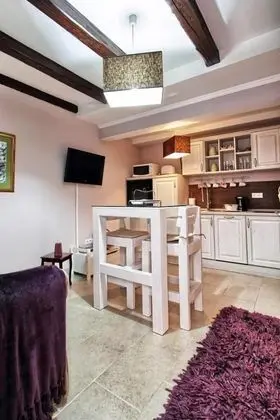 Comfort Apart Daire, Avlu Manzaralı