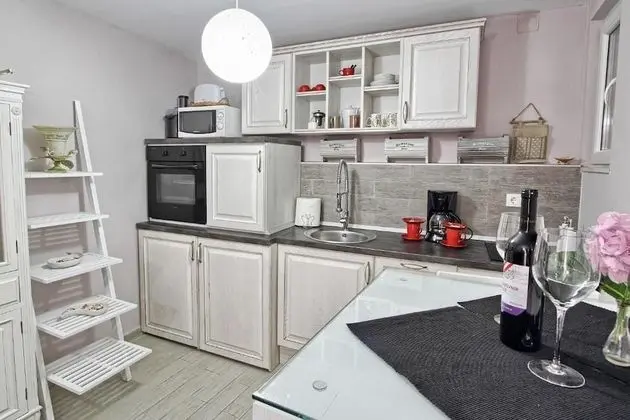 Comfort Apart Daire, Avlu Manzaralı