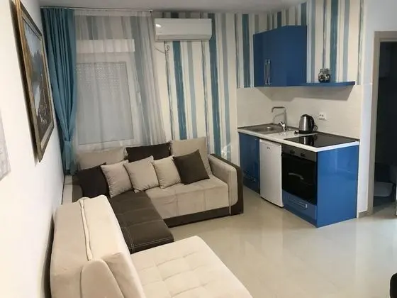 Luxury Apart Daire, Bahçe Manzaralı