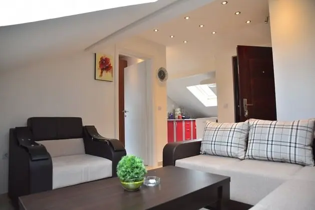 Apart Daire, Deniz Manzaralı (Attic A6      )