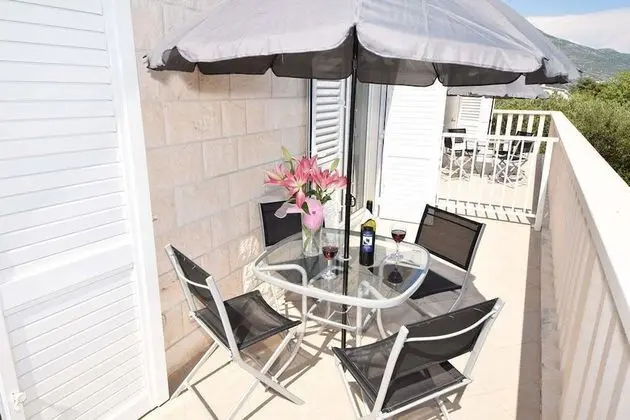 Superior Apart Daire, Deniz Manzaralı