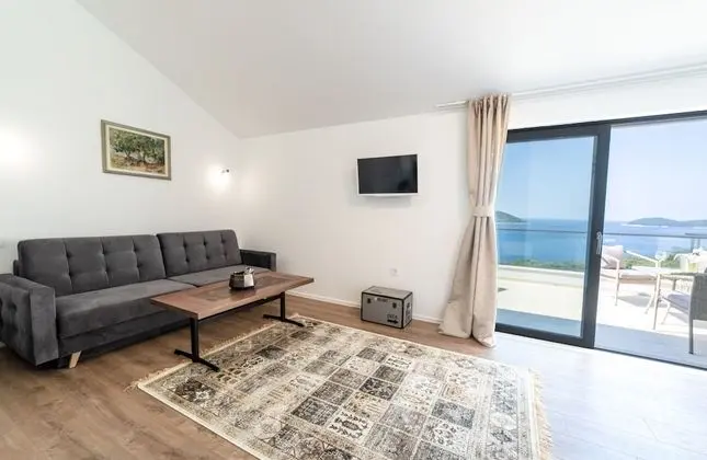 Apart Daire, Deniz Manzaralı (Penthouse)
