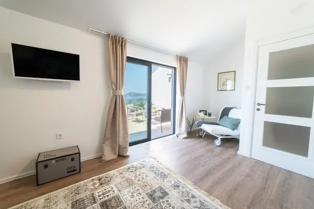 Apart Daire, Deniz Manzaralı (Penthouse)