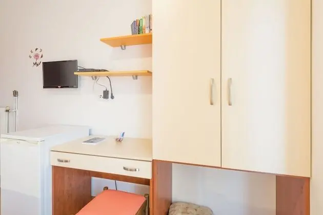 Basic Tek Büyük Yataklı Oda, 1 Yatak Odası, Kısmi Deniz Manzaralı