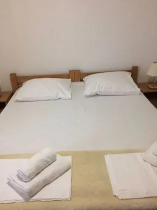 Apart Daire, 1 Tek Kişilik Yatak