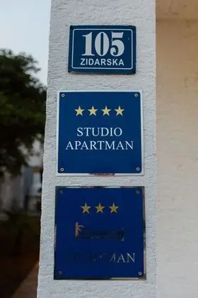Apart Daire, 1 Büyük (Queen) Boy Yatak ve Çekyat