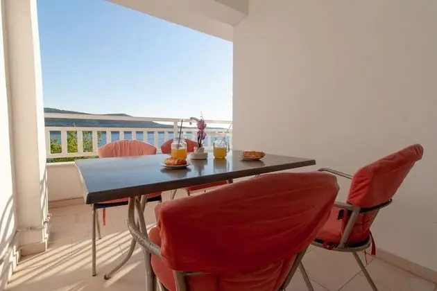 Panoramic Apart Daire, Deniz Manzaralı