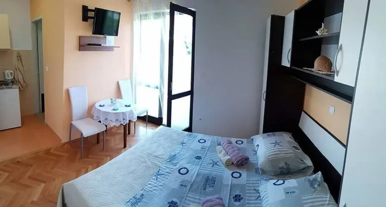 Standard Stüdyo (Orange)