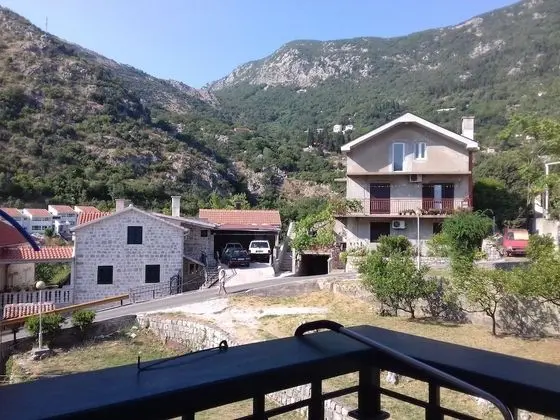 Apart Daire, Dağ Manzaralı