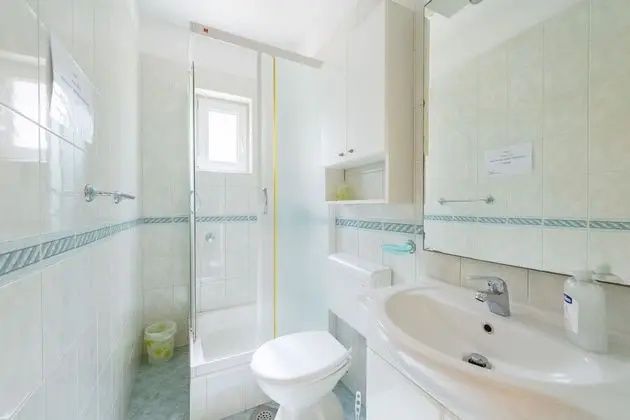 Stüdyo, Bahçe Manzaralı