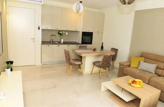 Apart Daire, Deniz Manzaralı