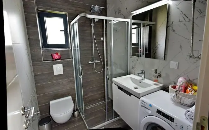 Apart Daire, Deniz Manzaralı