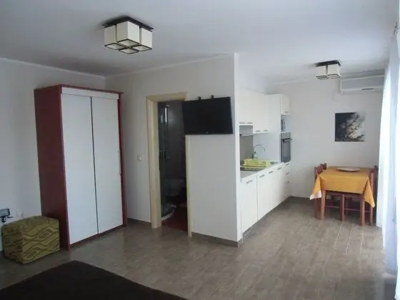 Superior Stüdyo, Balkon
