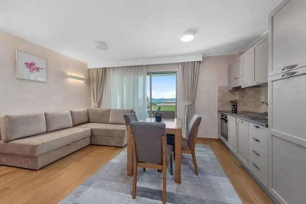 Deluxe Apart Daire