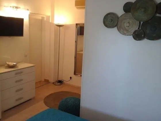 Studio (nr. 2) with parking