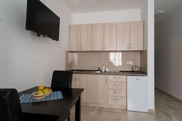 Basic Stüdyo, 1 Büyük (Queen) Boy Yatak, Bahçe Manzaralı