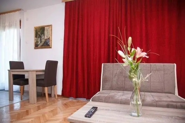 Classic Stüdyo (Tana)