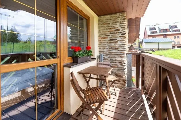 Üç Kişilik Oda, Balkon