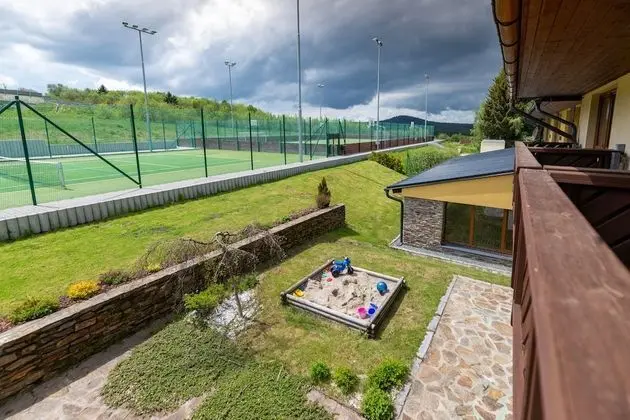 Üç Kişilik Oda, Balkon
