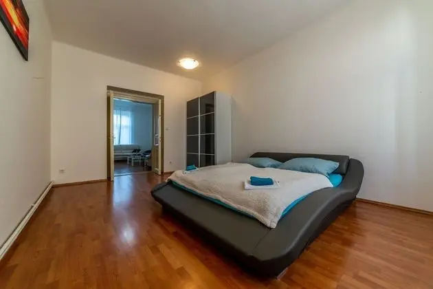 Apartment 4