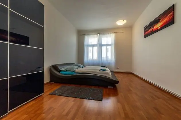 Apartment 4