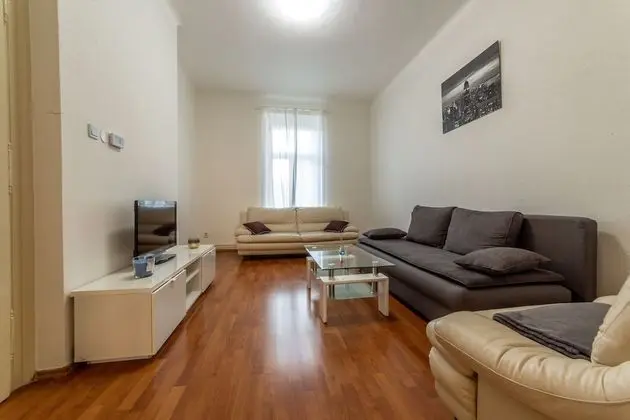 Apartment 4