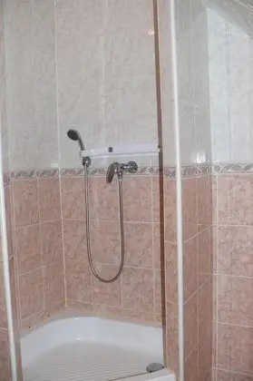 Üç Kişilik Oda, Balkon