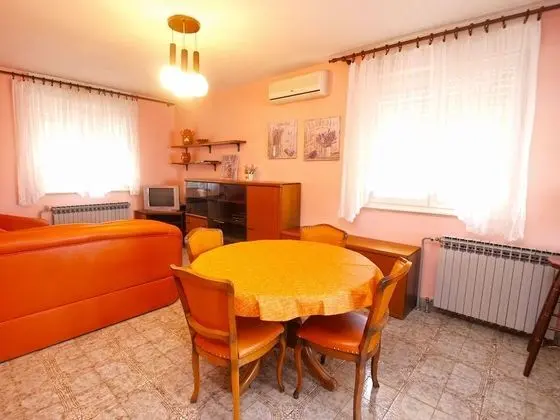 Apart Daire, 2 Yatak Odası (1124/13338)