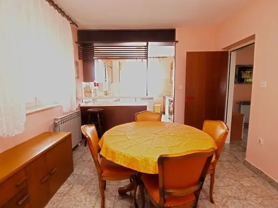 Apart Daire, 2 Yatak Odası (1124/13338)
