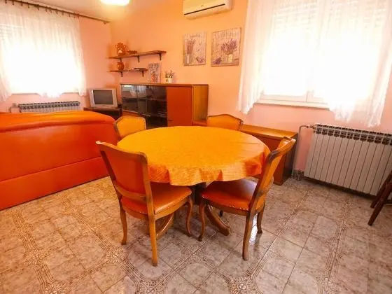 Apart Daire, 2 Yatak Odası (1124/13338)