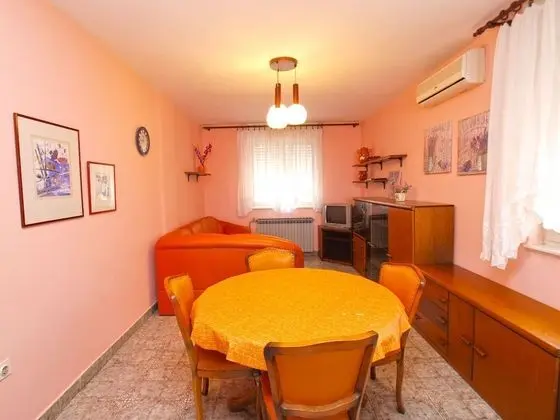 Apart Daire, 2 Yatak Odası (1124/13338)