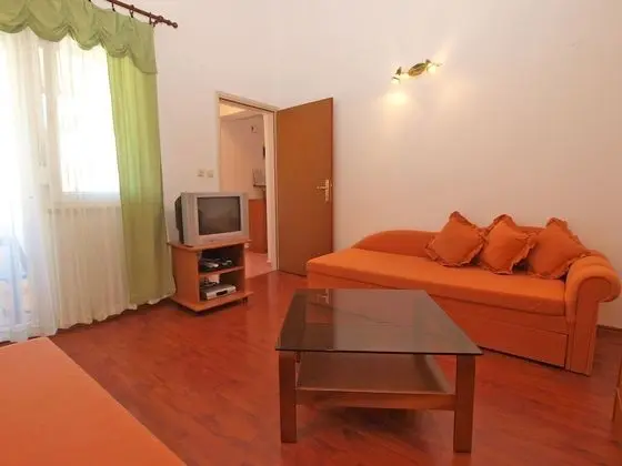 Apart Daire, 2 Yatak Odası (1124/9663)